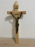 Lesen križ z jezusom( medeninast) viisok 30 cm