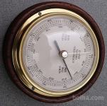 Merilnik zračnega tlaka , starina , starinski retro manometer