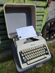 Retro pisalni stroj Olypia De lux