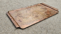 Starejši bakrena pladenj 40cm x 24 cm Cena 25€ Prevzem Ljubljana