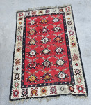 Starinski Kilim čilim 200 x 135cm Potrebno ga očistit  Cena 20€ Prevze