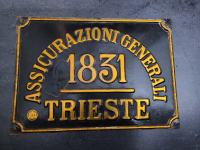 tabla, tablica, napis Assicurazioni Generali Trieste