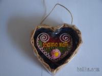 dekor: srček z napisom samo zate