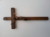 Leseni križ