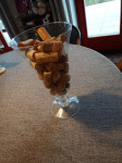 Plutovinasti zamaški za okras