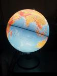 Svetleči globus