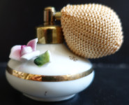Vintage porcelanasta steklenička za parfum Genuine porcelain