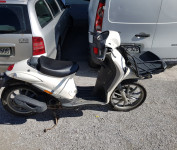 piaggio liberty skuter 50ccm 125ccm 2017 deli po delih rezervni deli