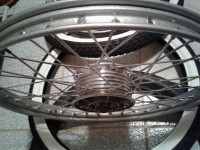 Tomos deli obroči in špice