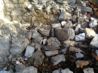 Kamenje za zide v Sežani