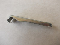 ODPIRAČ ZA STEKLENICE KOT OBESEK