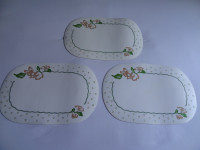 POGRINJEK NAMIZNI 45 x 30 cm PVC 1 kos 1,40 €