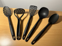 Set kuhinjskih pripomočkov - kuhinjski pribor za kuhanje komplet