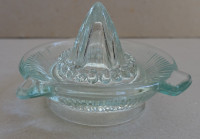 Steklen ožemalnik citrusov