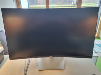 DELL Monitor 80 cm (31,5") S3221QSA, 3840x2160, 4K UHD - odličen!