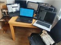 10!! prenosnikov v kompletu, eden delujoč Asus Samsung Toshiba deli