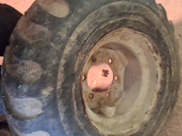 Guma z felno za gozdarsko prikolico 100e