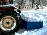 Plato traktorski, zelo primeren za čiščenje snega