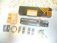 Komplet ključavnica za starinske omare in predalnike