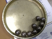 9 železnih krogel, premer 16 mm