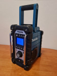 makita DMR102 radio