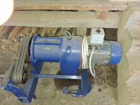 Reduktor na kardanski izhod z elektromotorjem 300obr/min