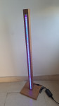 Pokončna Linearna RGB LED lesena svetilka z daljincem, hrast