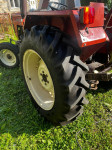 Traktor štore