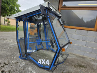 Kabina za traktor...primerna za projekt predelave
