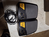 Par zvočnikov Hi-TEX, komplet z kabli in činčem, 13x8x8cm