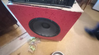 subwoofer aktivni