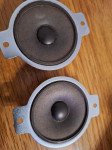 Zvočnika fi 5 cm iz tv, cena za kos 2 eur za oba 3 eur.