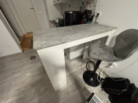 Barska miza in stol