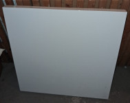 Bela furnirana iverna plosca za mizo 80x80x5 cm