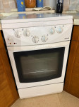 Prostostoječi štedilnik Gorenje - zelo malo rabljen
