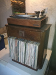 Kabinet za gramofonske plošče