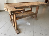 Mizarski delovni pult 60 let star