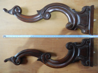 Okrasna letev starinskega pohištva - leva, desna; les