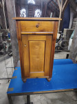 Stara nočna omarica