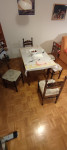 Starinska vintage kuhinjska jedilna miza in stoli
