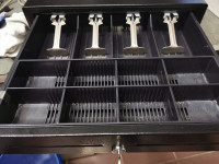 Kovinski predal za gotovino