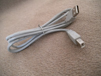 Povezovalni kabel tiskalnika z računalnikom