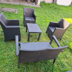 PRODAM GARNITURO (PLASTIČNI RATAN) IN TUDI VEČ DRUGIH GARNITUR