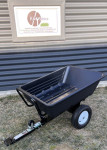 Prikolica samokolnica 2v1 225 kg plastična PVC kiper vrtni traktor