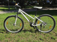 Dekliško mladinsko kolo (27.5 cole)