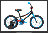 otroško kolo Giant Animator C/B 16 – odlično ohranjeno, pomožna kolesa