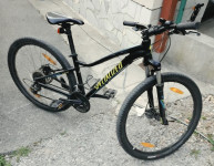 ​Žensko gorsko kolo Specialized Jynx 650b (Velikost S)