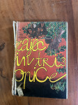 Ike in Tess ACQUAH Zajec in tri opice