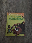 otroška knjiga Detektivska družina Drobne