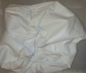 Bela nepremočljiva zaščita za otroško posteljico 60x120 cm, z elastiko